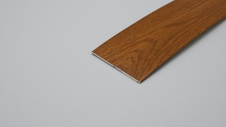 PVC Takaróléc  (Aranytölgy | Törhető | Öntapadó csíkkal) PVC Takaróléc  (Aranytölgy | Törhető | Öntapadó csíkkal)