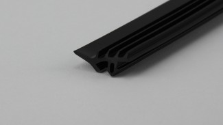 S-1124 Nyílászáró gumitömítés (Fekete | Műanyag nyílászárókhoz) S-1124 Nyílászáró gumitömítés (Fekete | Műanyag nyílászárókhoz)