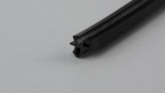 S-1211 Nyílászáró gumitömítés (Fekete| Műanyag nyílászárókhoz) S-1211 Nyílászáró gumitömítés (Fekete| Műanyag nyílászárókhoz)