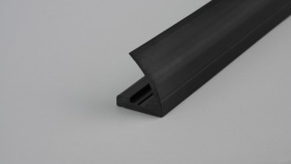 Rügen 20 Tömítés ajtó alá (Fekete) Rügen 20 Tömítés ajtó alá (Fekete)